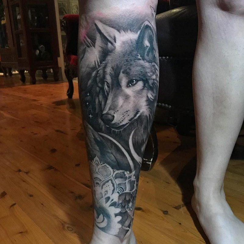 Daring Wolf tattoo