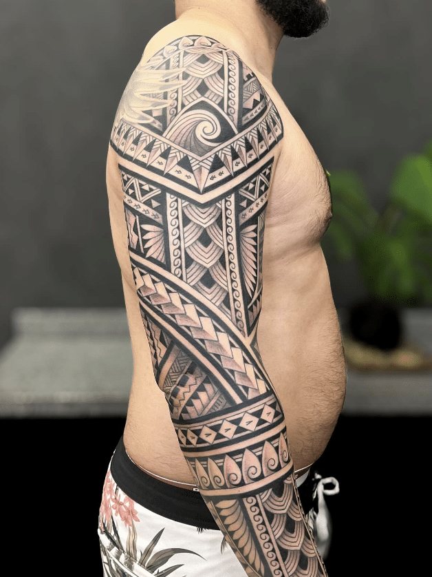 Denis Noveli tribal tattoo idea