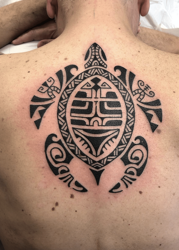 Roberta Zirpoli tribal tattoo artist